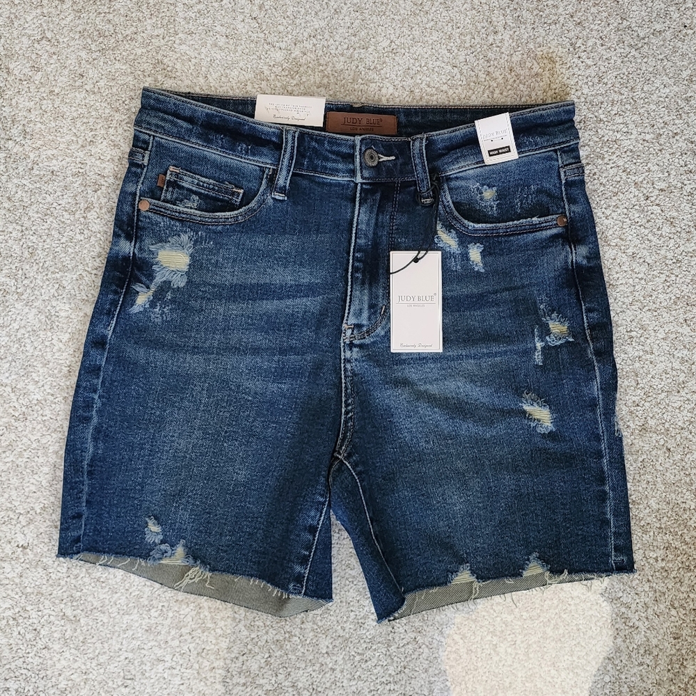 NWT Judy Blue Mia High Waist Distressed Cutoff Shorts JB150127 
Size LARGE